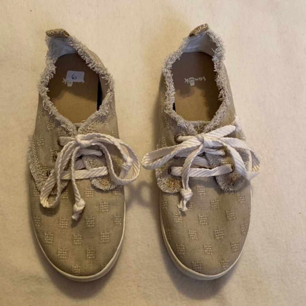 Sanuk‎ shoes